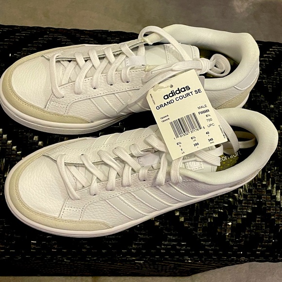NIB ADIDAS Grand Court SE white tennis shoes - Picture 2 of 7